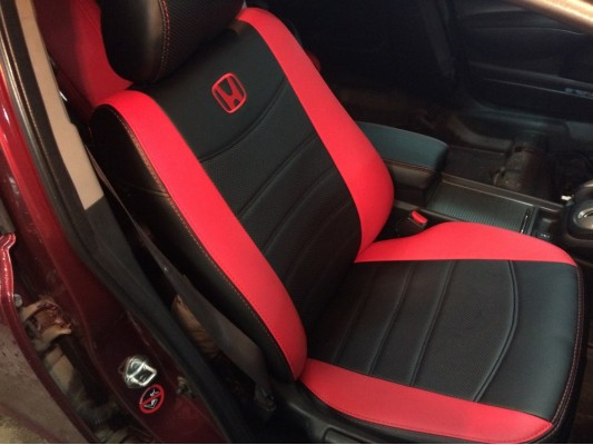 Авточехлы на Honda Civic 8 4D Авточехлы на Honda Civic 8 4D