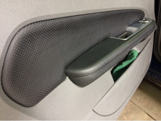 Перетяжка дверных карт Перетяжка дверных карт