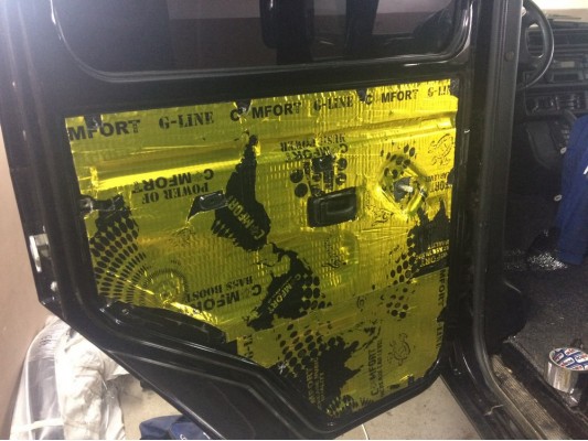 Шумоизоляция пола, арок, дверей и багажника